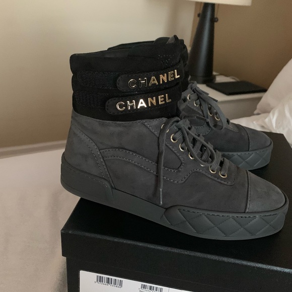 Meet your Posher, Mariana - Picture 1 of 1